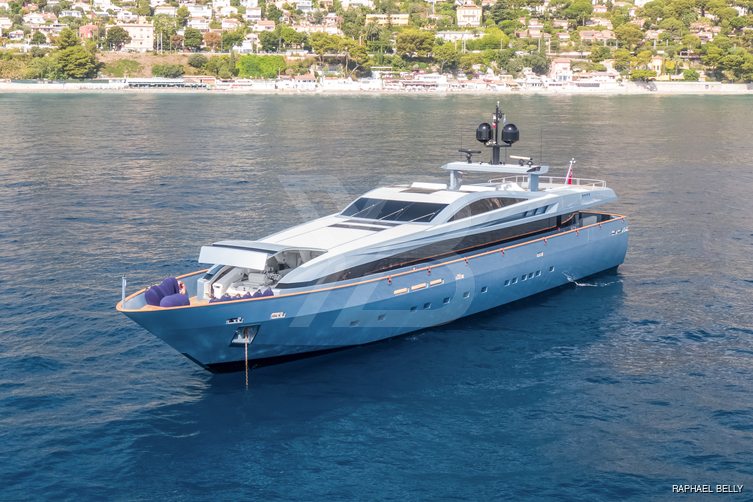 Queen Blue yacht exterior 9