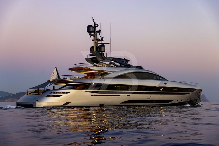 No Stress yacht exterior 21