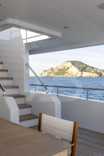 Crowbridge yacht interior 10