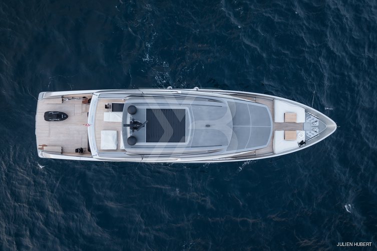 HM 1 yacht exterior 3