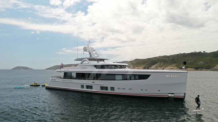 My Way yacht exterior 2