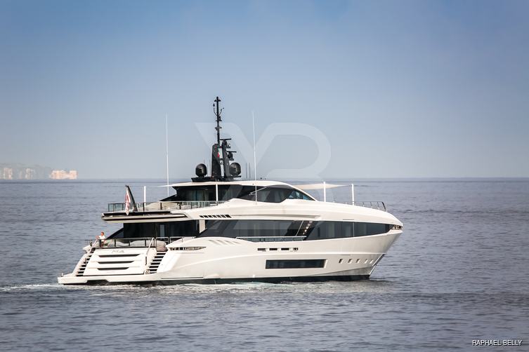 MA yacht exterior 5