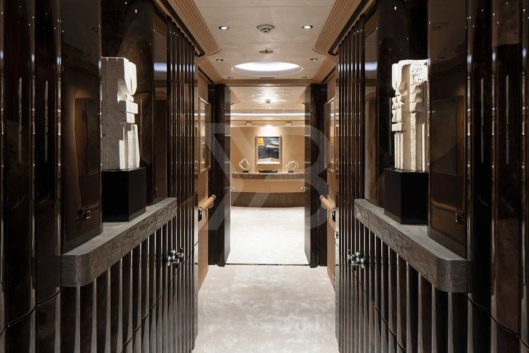 DreAMBoat 1 yacht interior 16