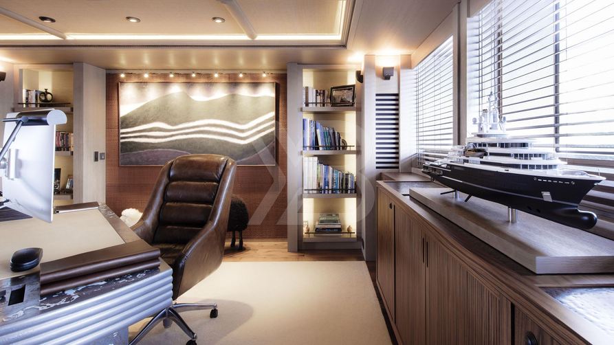 Luna yacht interior 16