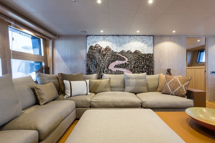 Akiko yacht interior 8