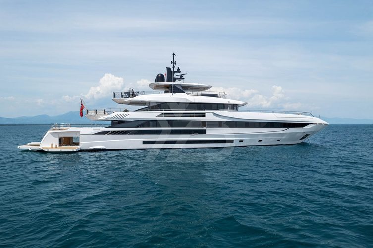 Felicità yacht exterior 14