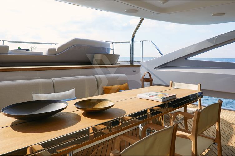 Tanelorn yacht interior 60