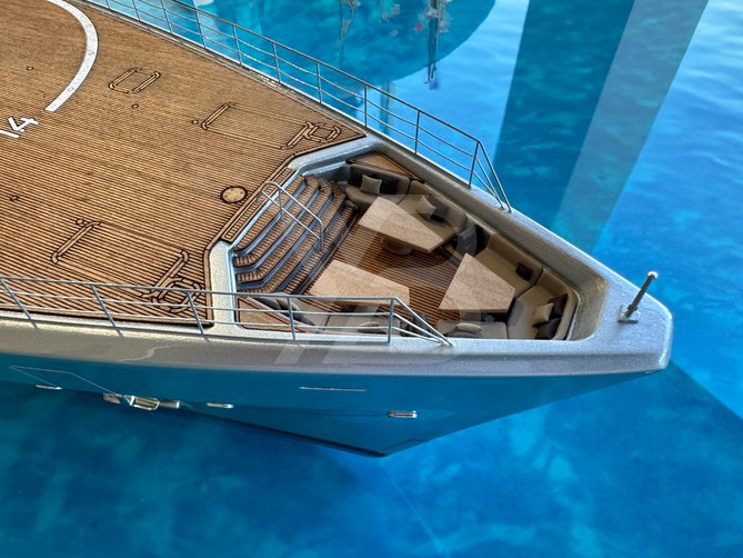 Dragonfly yacht exterior 3