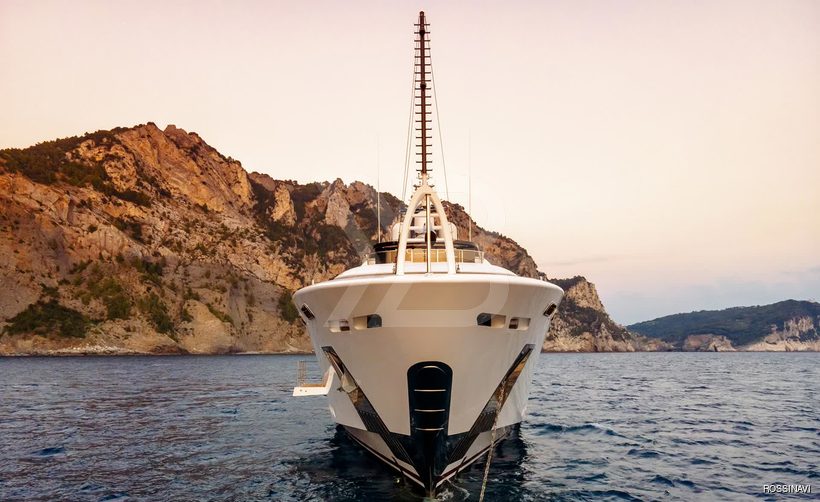 Florentia yacht exterior 3