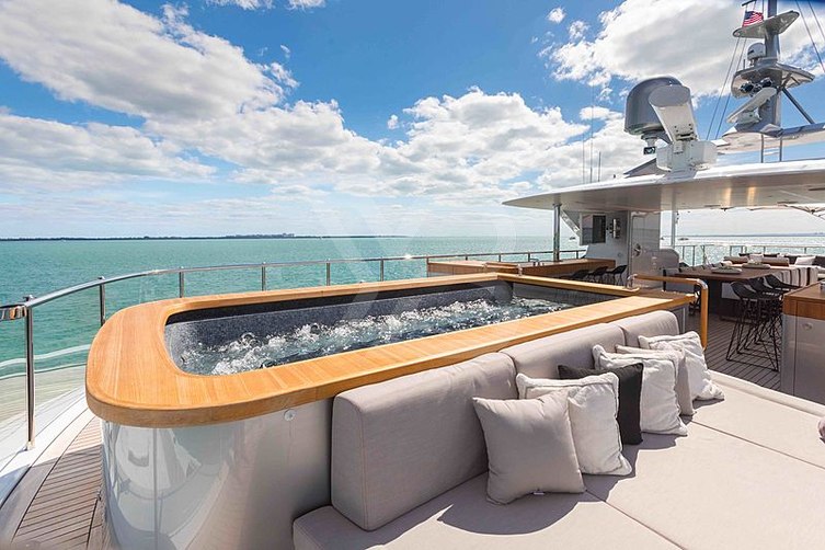 Bacchanal yacht exterior 16