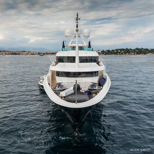 Andiamo yacht exterior 4