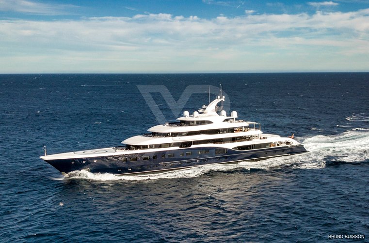 Symphony yacht exterior 7