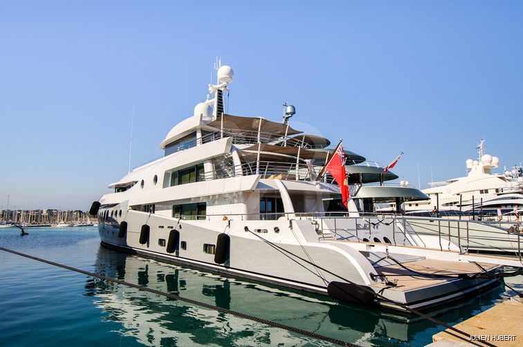 Event yacht exterior 4