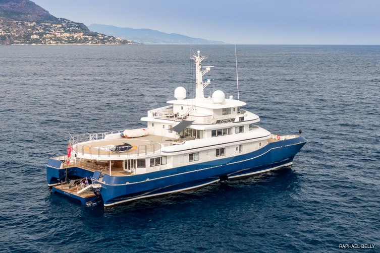 Nurja yacht exterior 7