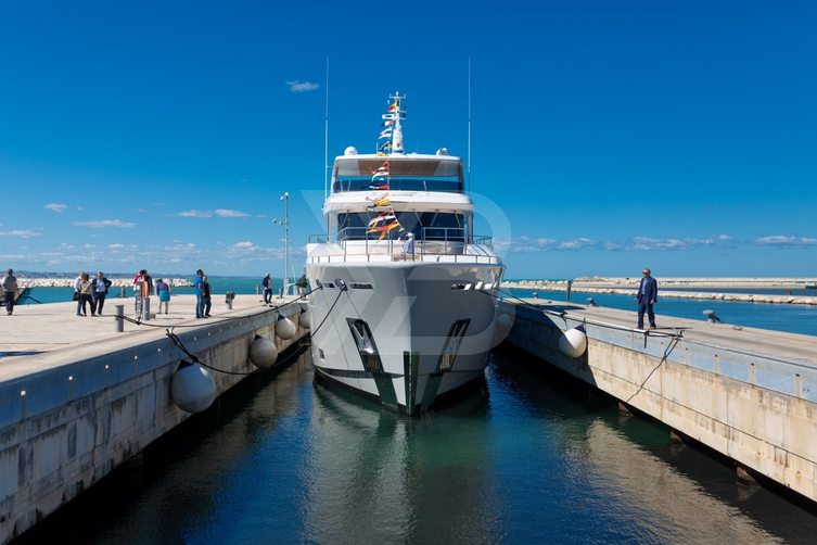 Sabai yacht exterior 6