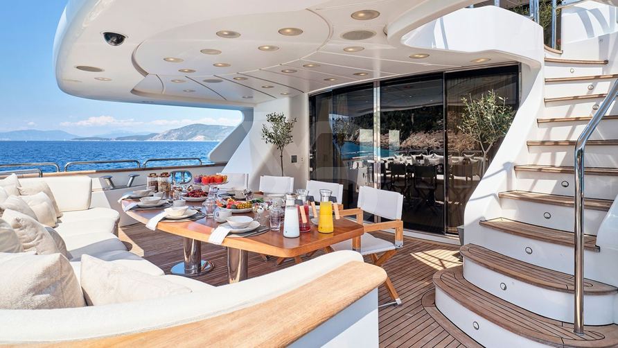 Riva I yacht interior 5