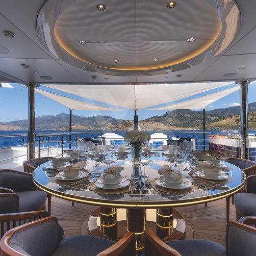 Leona yacht interior 10