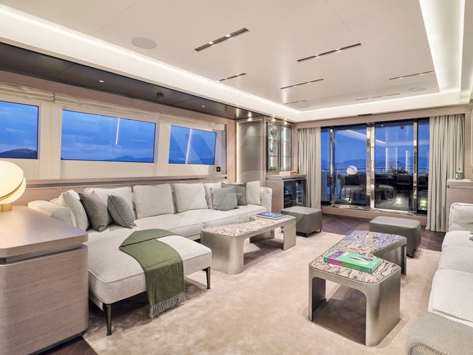 O'Neiro yacht interior 8