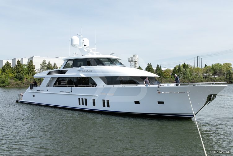 Vagabond yacht exterior 2