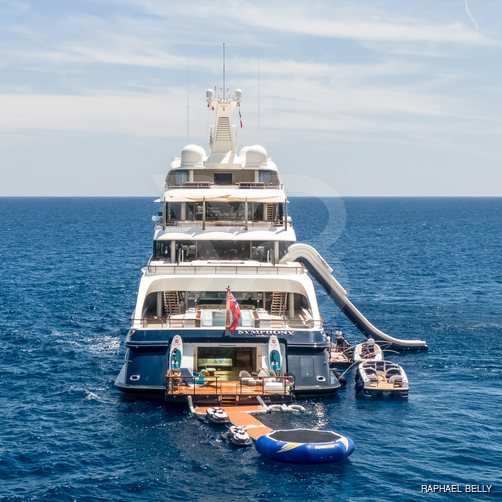 Symphony yacht exterior 26