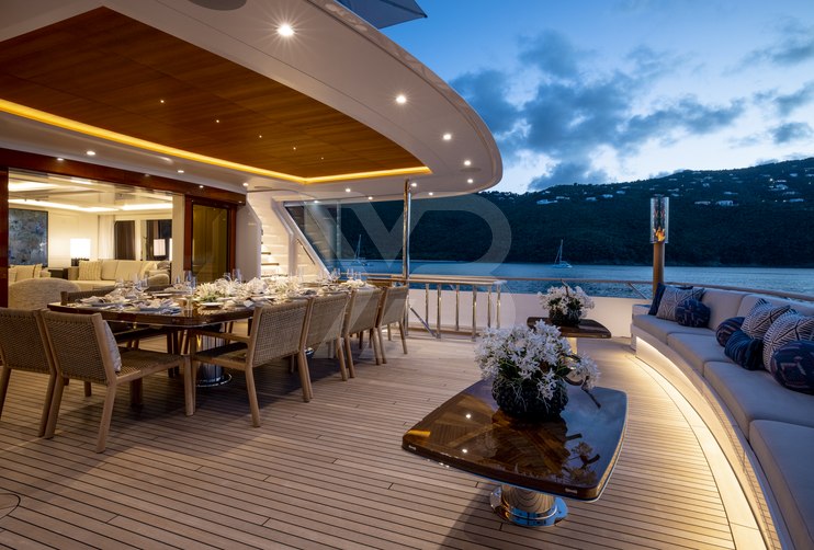 Juneluck yacht exterior 6