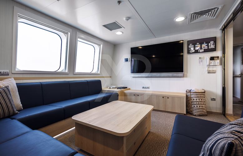 Hodor yacht interior 15