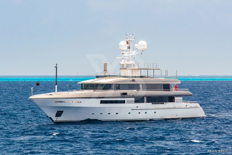 Atlas yacht exterior 2