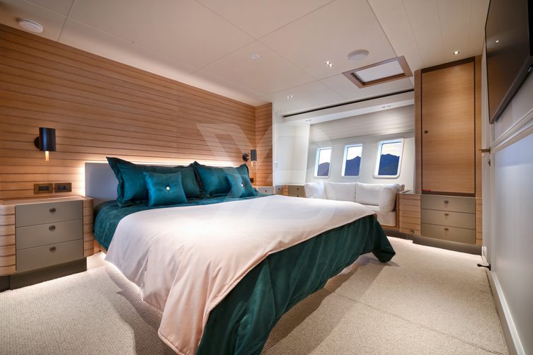 Lady Di yacht interior 13