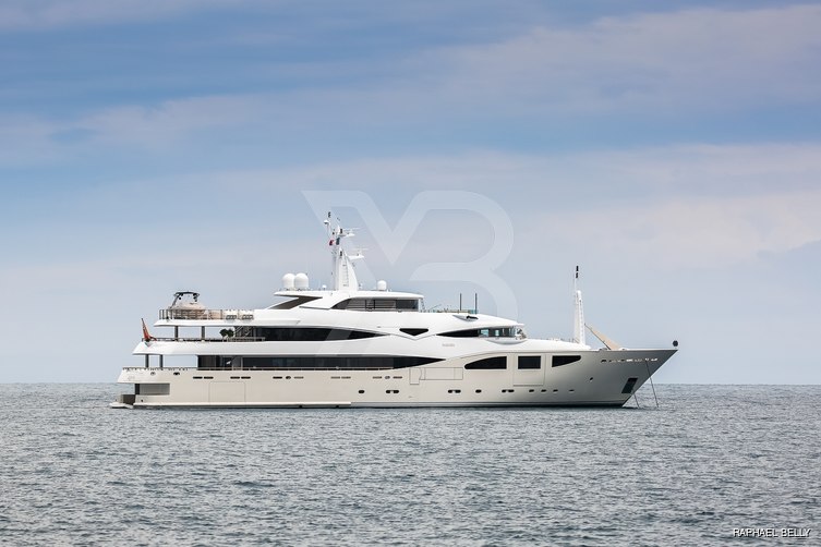 Maraya yacht exterior 13