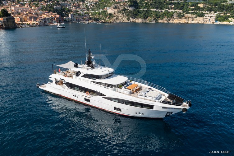 Mad Day yacht exterior 3