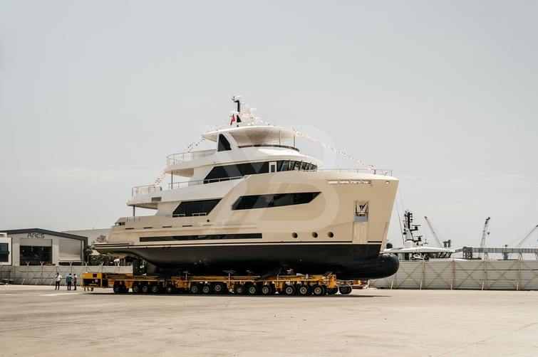 Andromeda yacht exterior 2