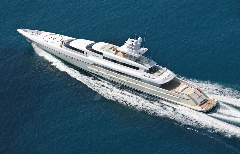 Dragonfly yacht exterior 3