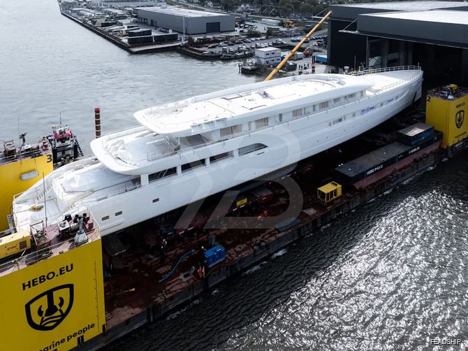 Feadship 828 yacht exterior 4