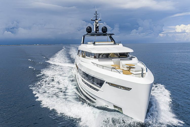 Vayus yacht exterior 52