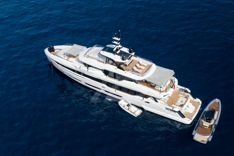 Astera yacht exterior 5