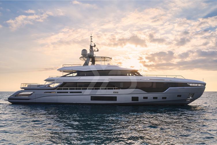 Tanelorn yacht exterior 102