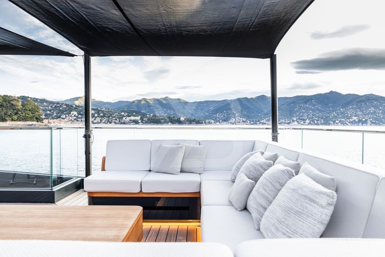 San yacht interior 47