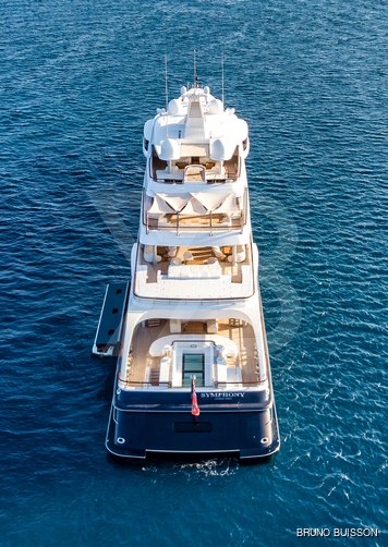 Symphony yacht exterior 4