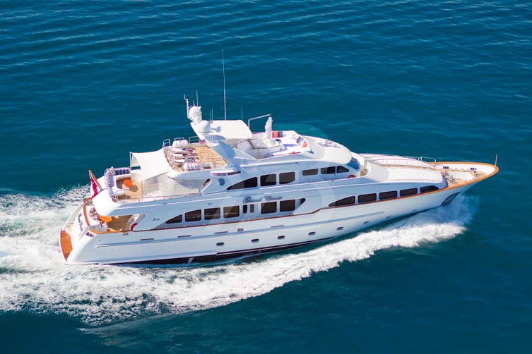 Camarina Royale yacht exterior 2