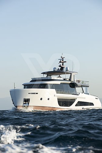 Saint V yacht exterior 7