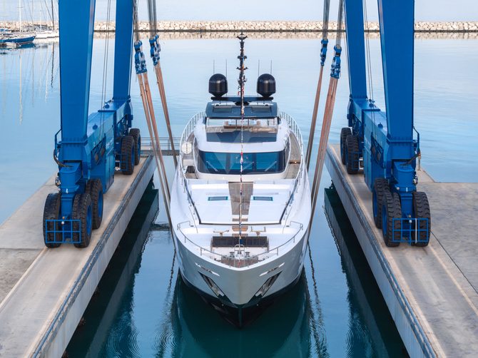 Custom Line 120/12 yacht exterior 3