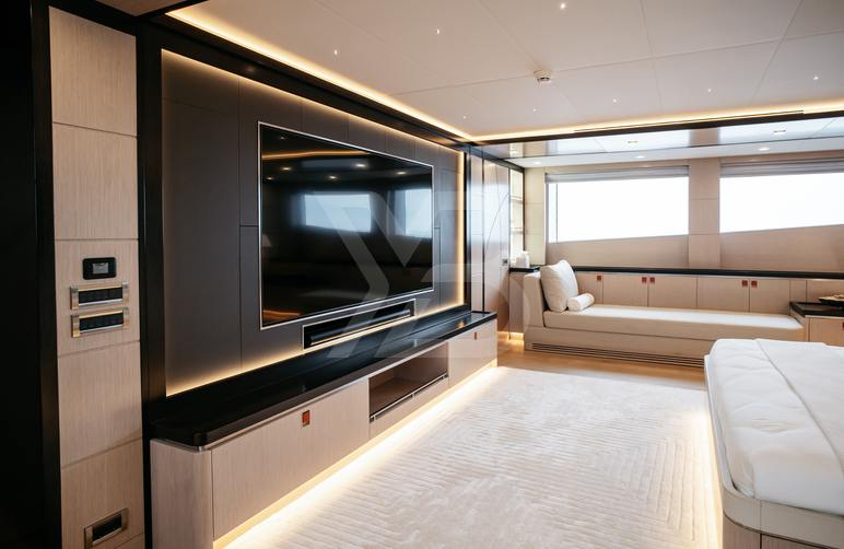 Heeus yacht interior 17