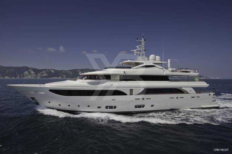Palatial yacht exterior 6