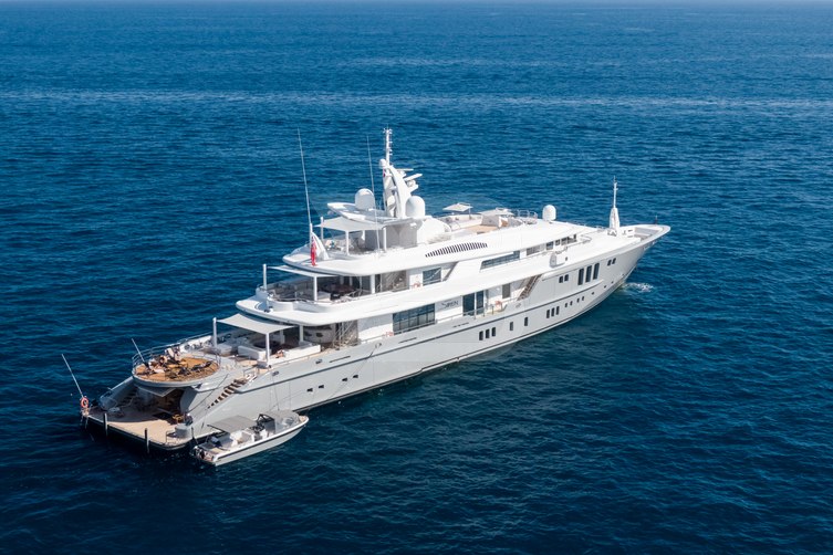 Siren yacht exterior 7