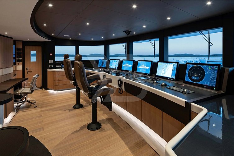 Lusine yacht interior 29