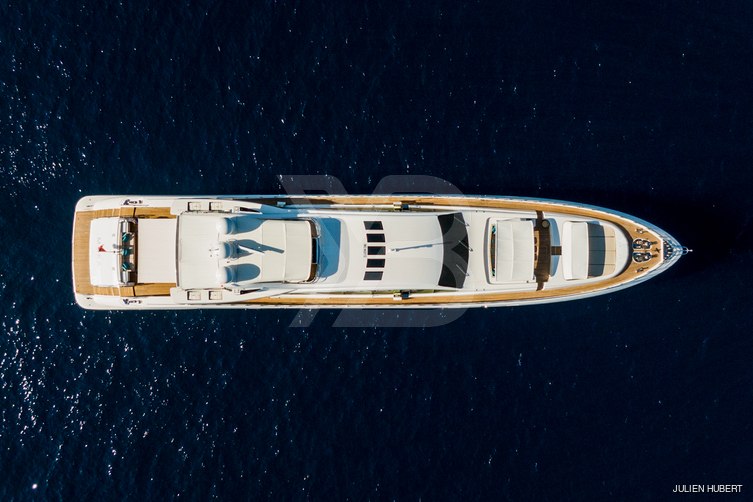 Hallo yacht exterior 10
