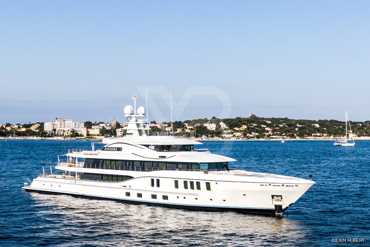 Plvs Vltra yacht exterior 68