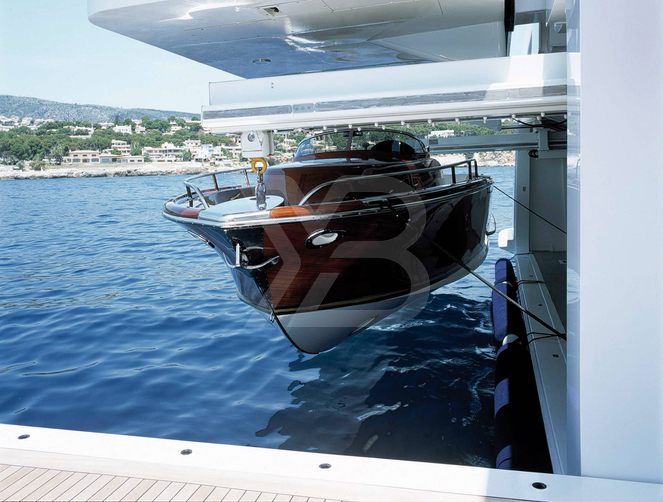 Ilona yacht exterior 5