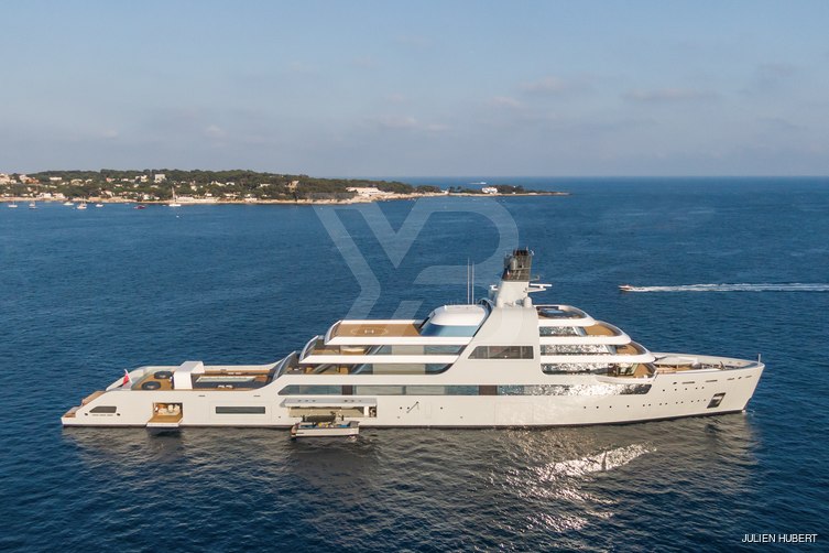 Solaris yacht exterior 8