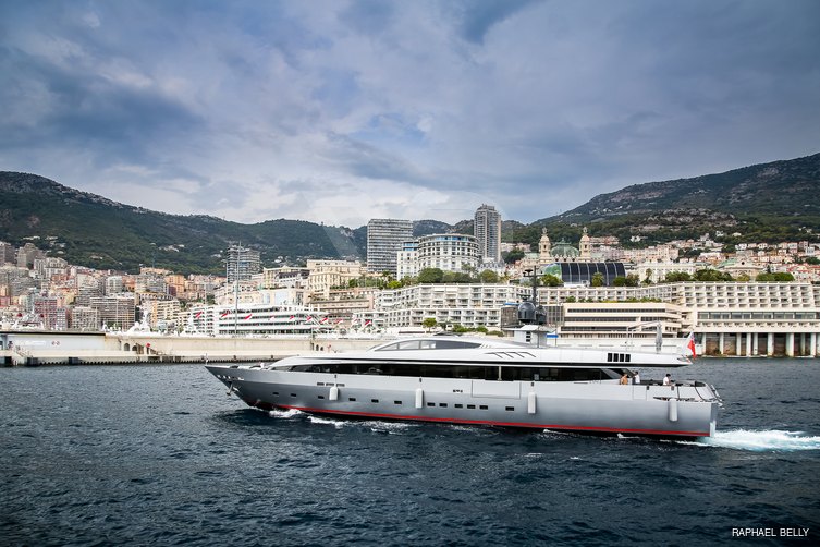 Monokini yacht exterior 3